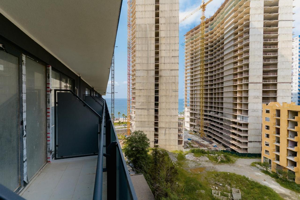 Beach Tower By G-Point Batumi Bagian luar foto